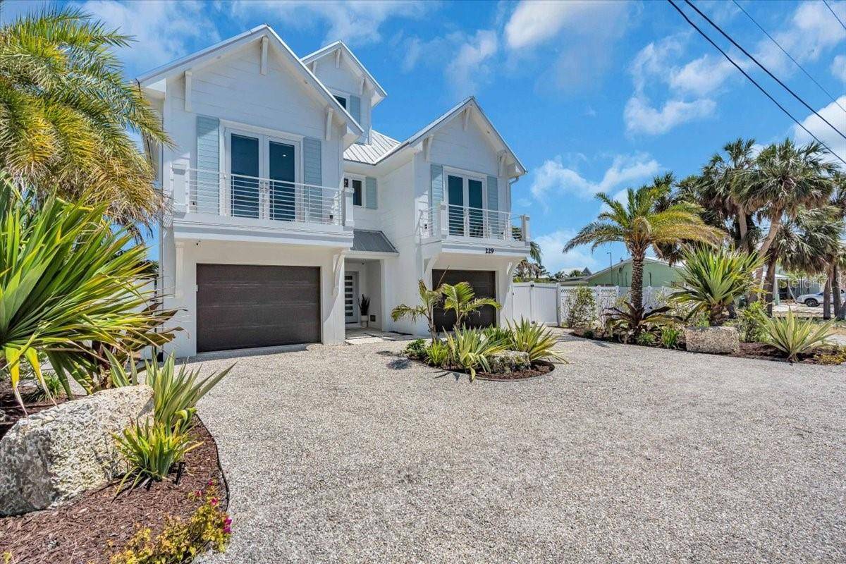 229 WILLOW AVE, Anna Maria, FL 34216