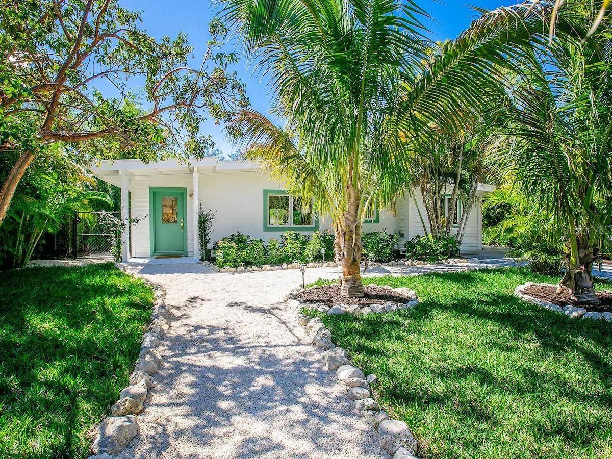 6979 LONGBOAT DR S, Longboat Key, FL 34228