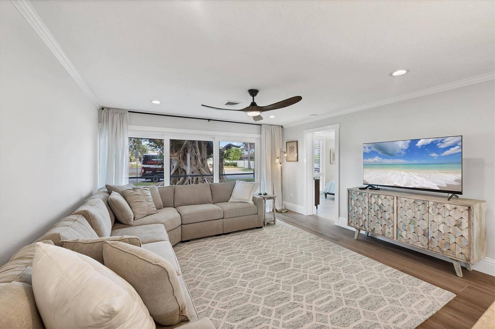 500 S WASHINGTON DR #11A, Sarasota, FL 34236