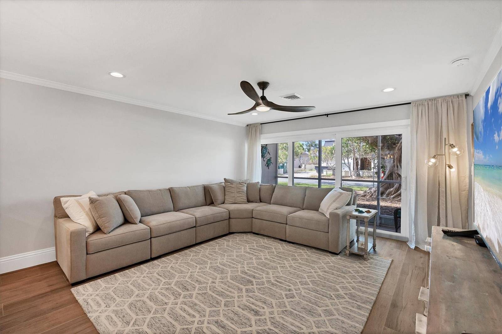 500 S WASHINGTON DR #11A, Sarasota, FL 34236