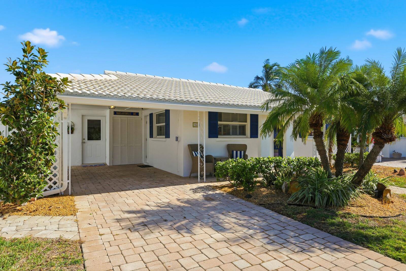 957 SPANISH DR N, Longboat Key, FL 34228