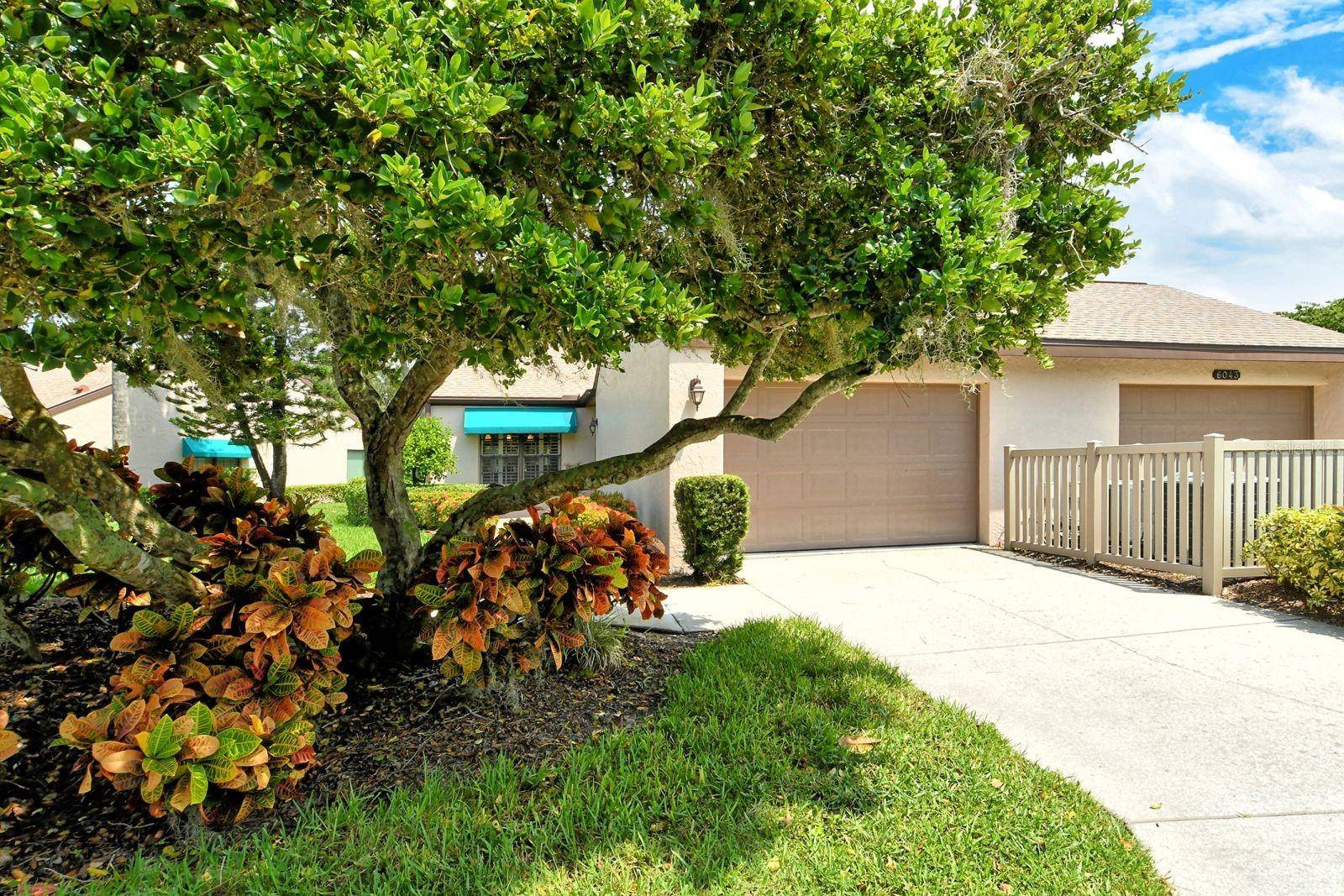 6041 CLUBSIDE DR #6041, Sarasota, FL 34243
