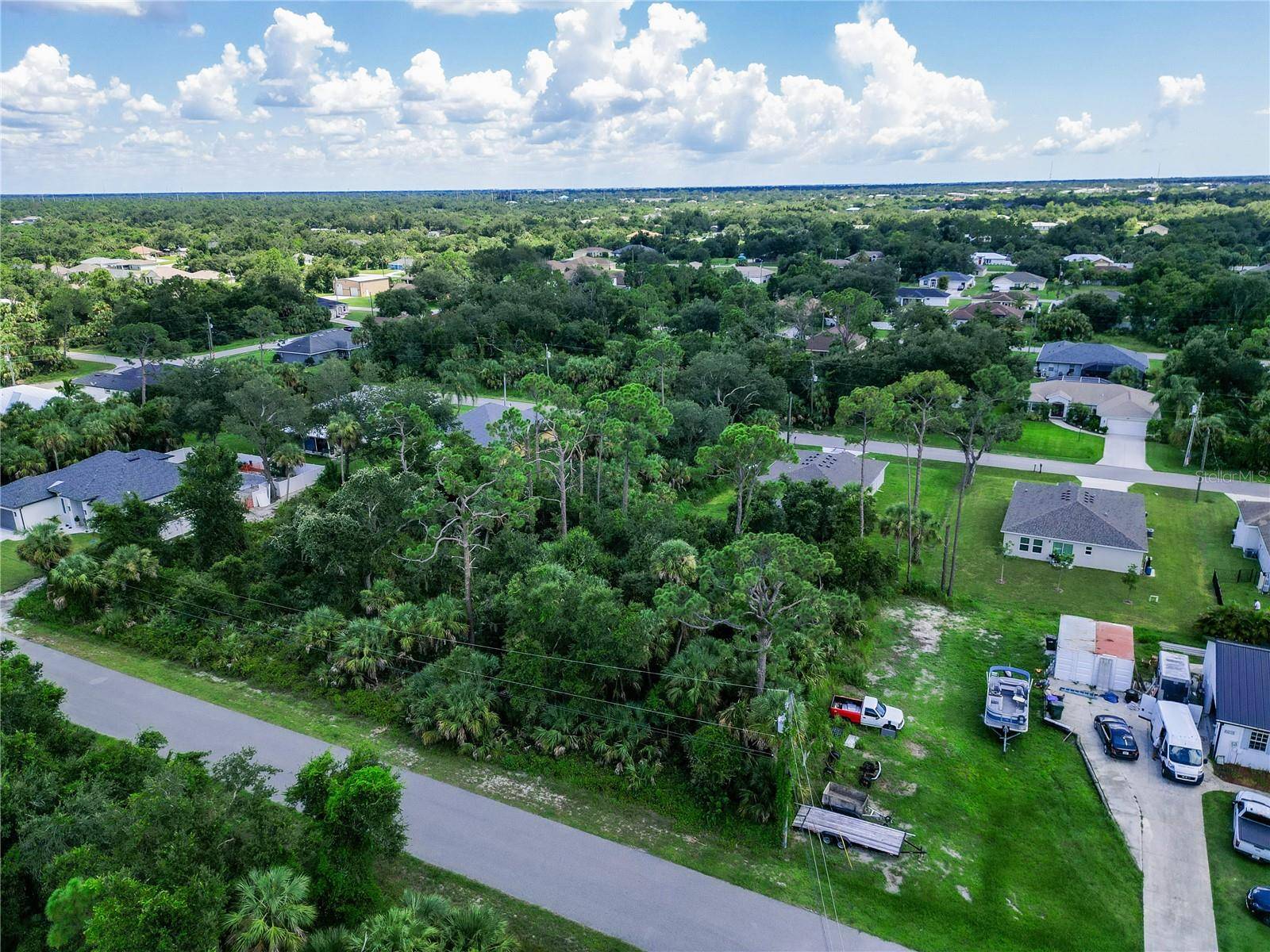 LEESBURG AVE, North Port, FL 34288