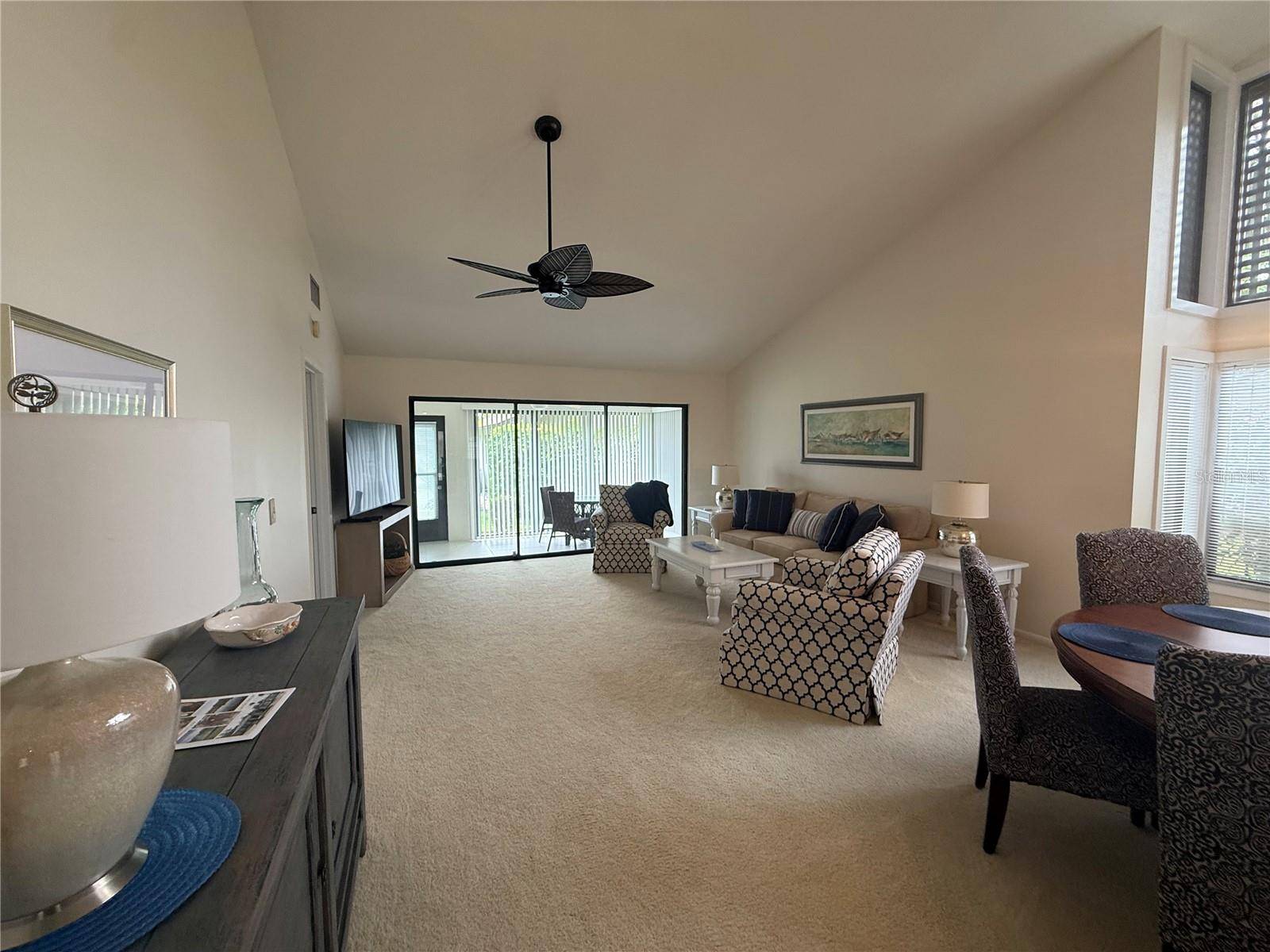 3102 WINDRUSH BOURNE #4, Sarasota, FL 34235