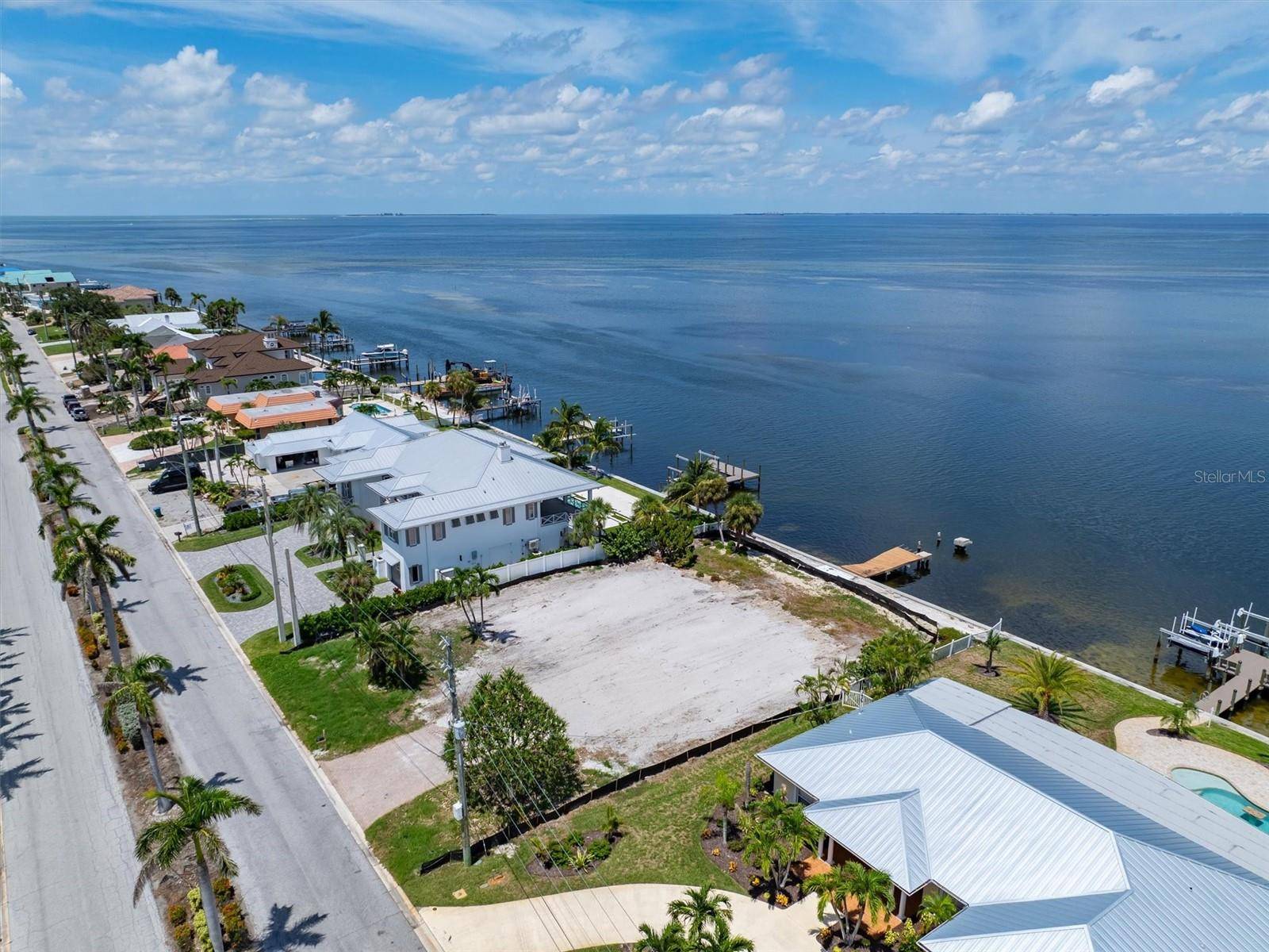 659 KEY ROYALE DR, Holmes Beach, FL 34217