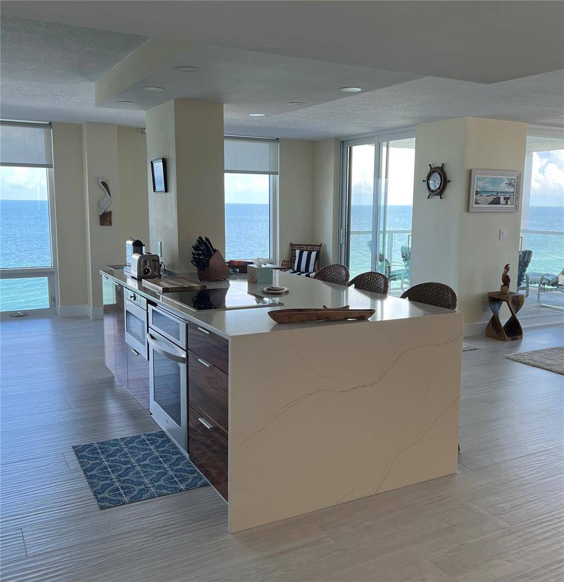 2425 GULF OF MEXICO DR #11F, Longboat Key, FL 34228