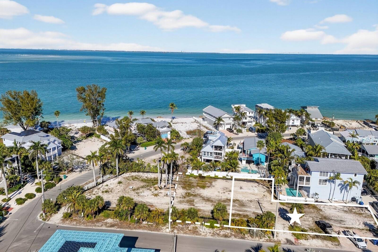 812 N BAY BLVD, Anna Maria, FL 34216