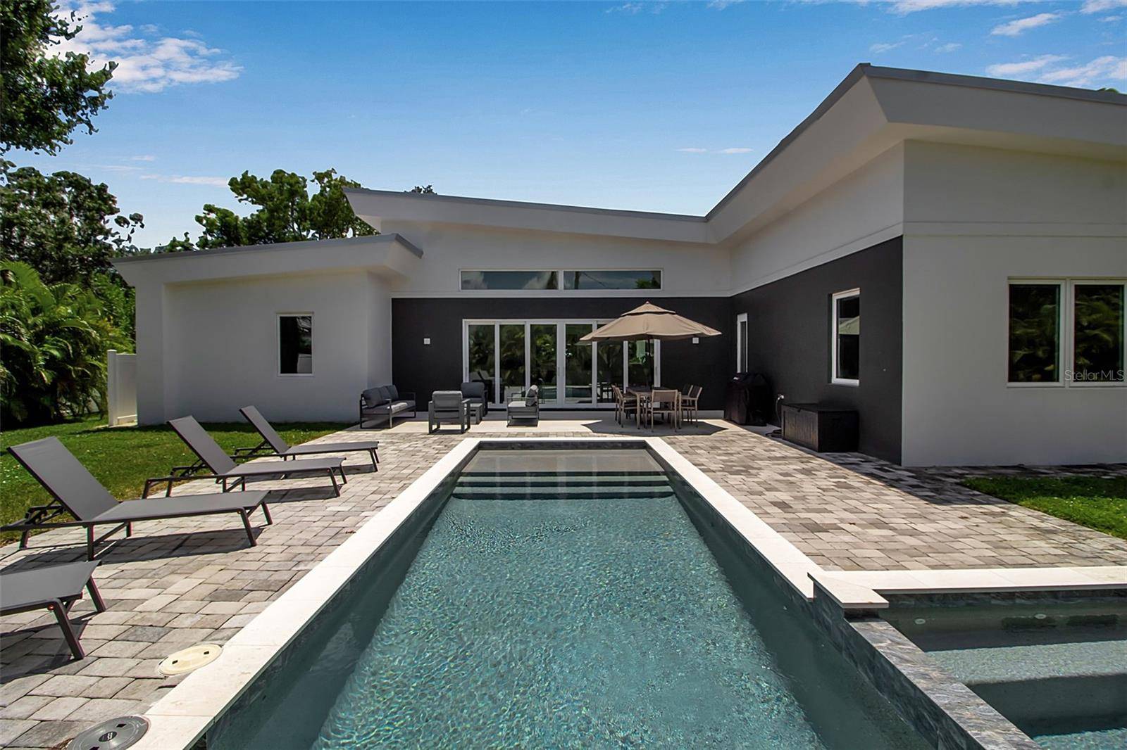 2231 WOOD ST, Sarasota, FL 34237