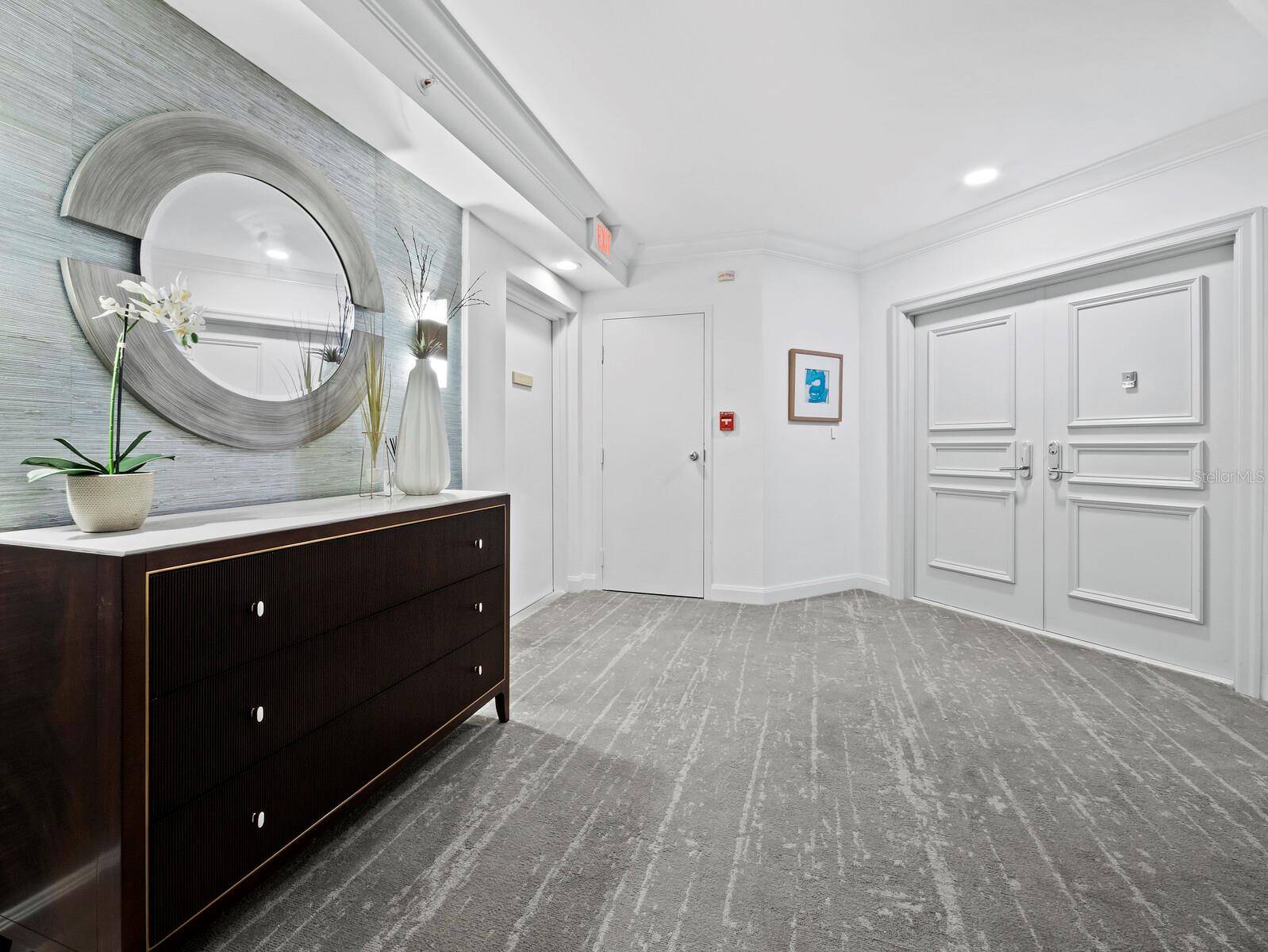 565 SANCTUARY DR #B106, Longboat Key, FL 34228