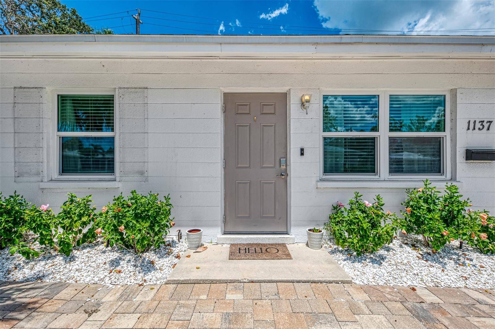 1137 N MOONMIST CT #L-7, Sarasota, FL 34242