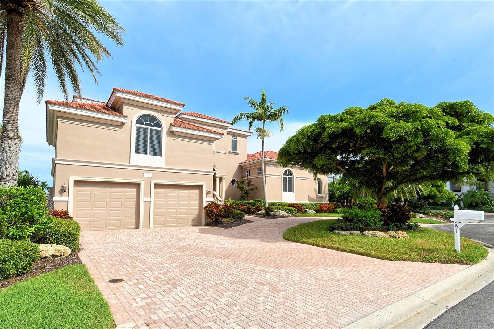 591 PUTTING GREEN LN, Longboat Key, FL 34228