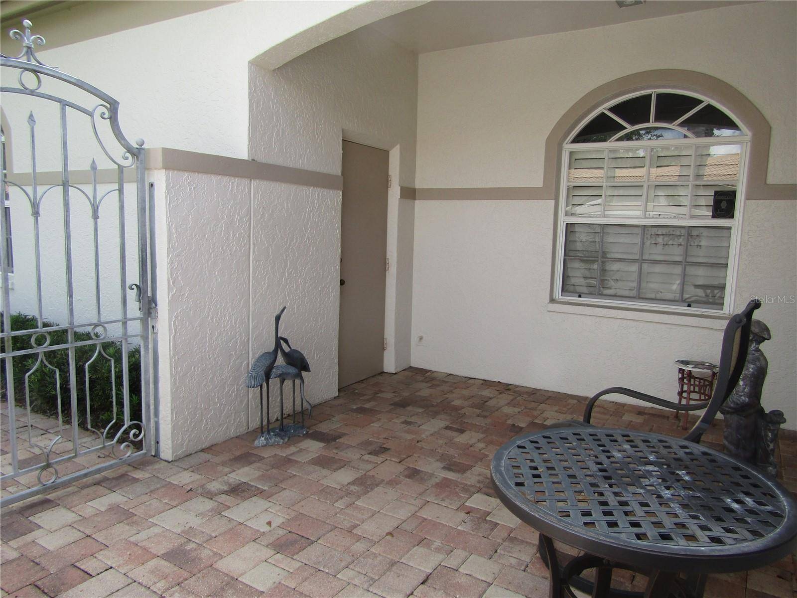 3881 CHATSWORTH GREENE CT #20, Sarasota, FL 34235