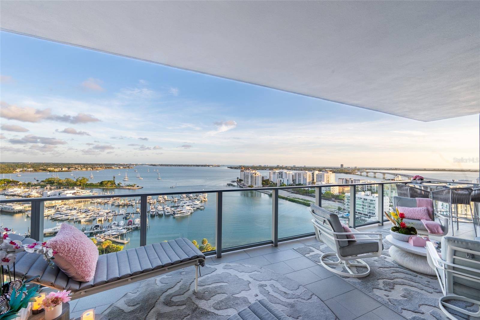 1155 N GULFSTREAM AVE #1607, Sarasota, FL 34236