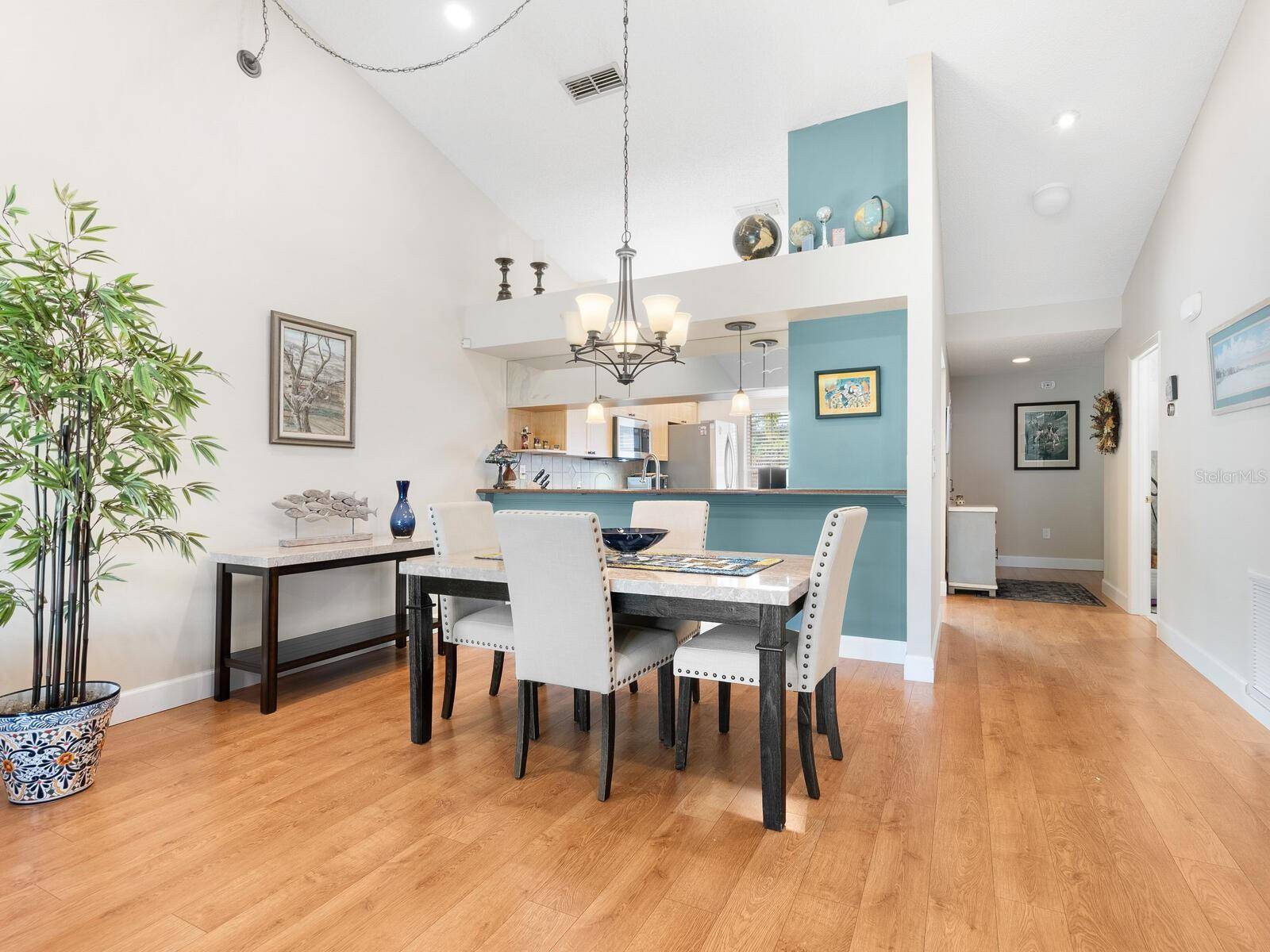 6103 CLUBSIDE DR #6103, Sarasota, FL 34243