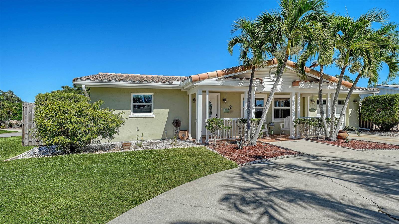 3507 PINECREST ST, Sarasota, FL 34239