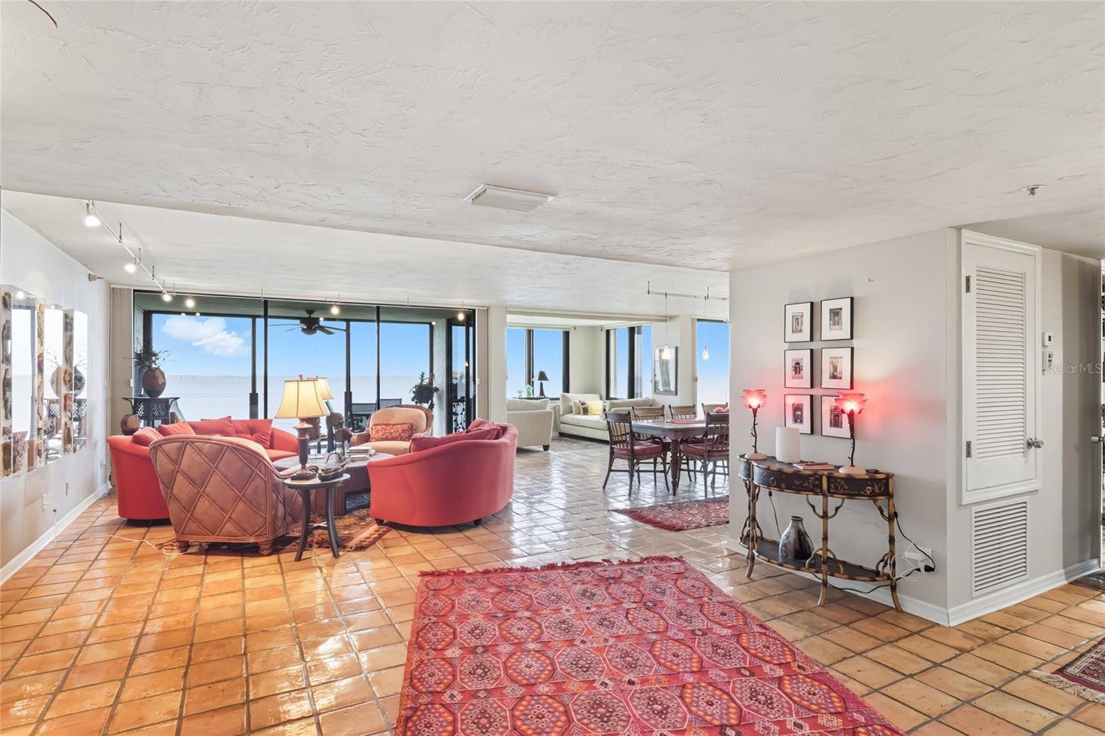 97 SUNSET DR #501, Sarasota, FL 34236