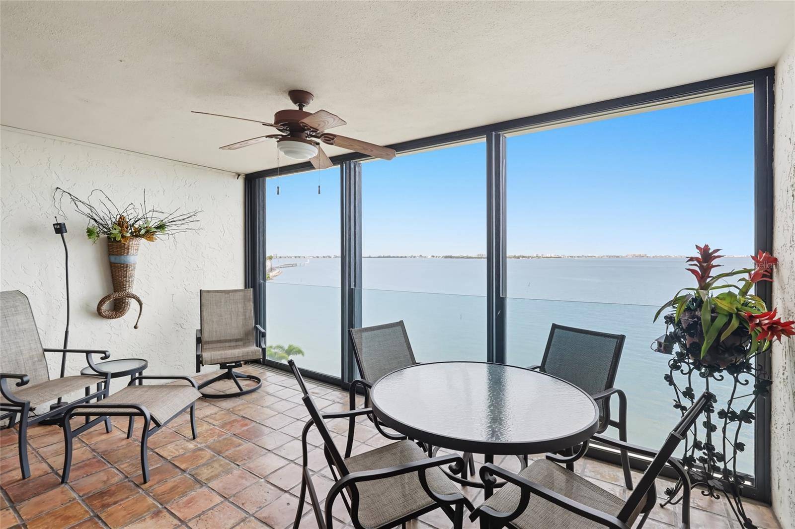 97 SUNSET DR #501, Sarasota, FL 34236