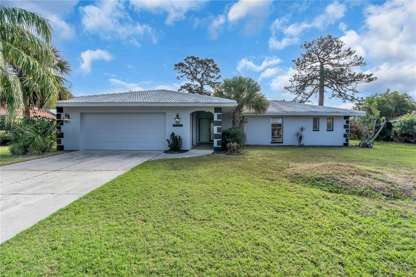 2544 CARLISLE PL, Sarasota, FL 34231