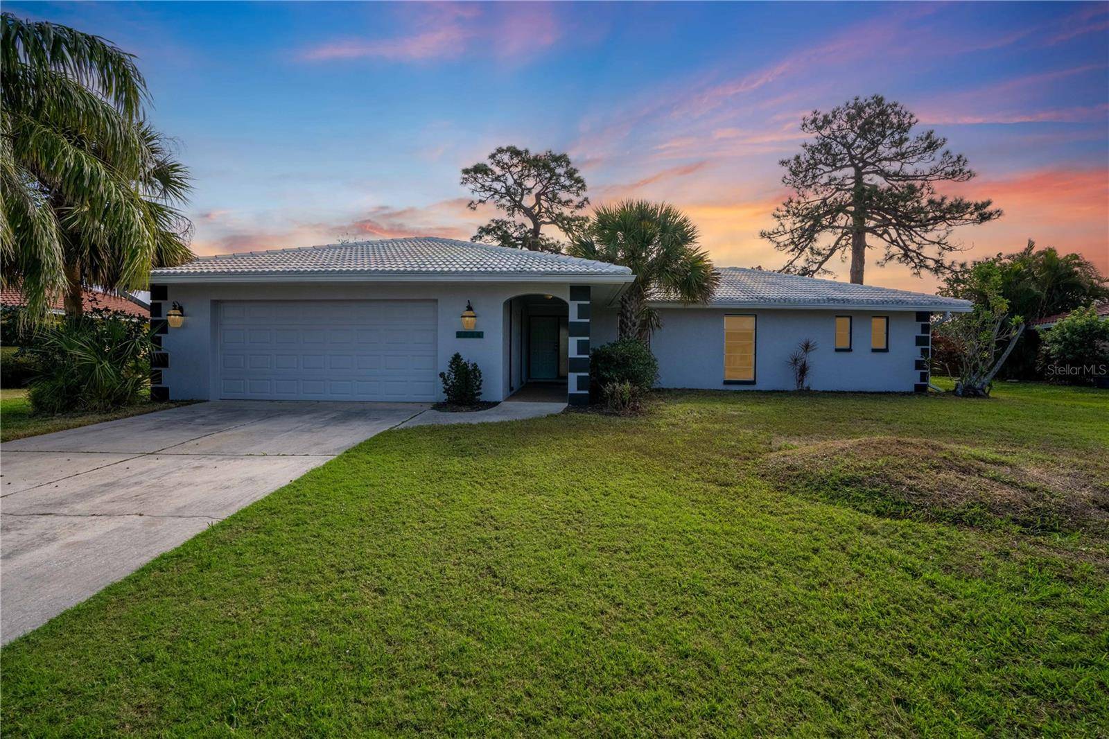 2544 CARLISLE PL, Sarasota, FL 34231