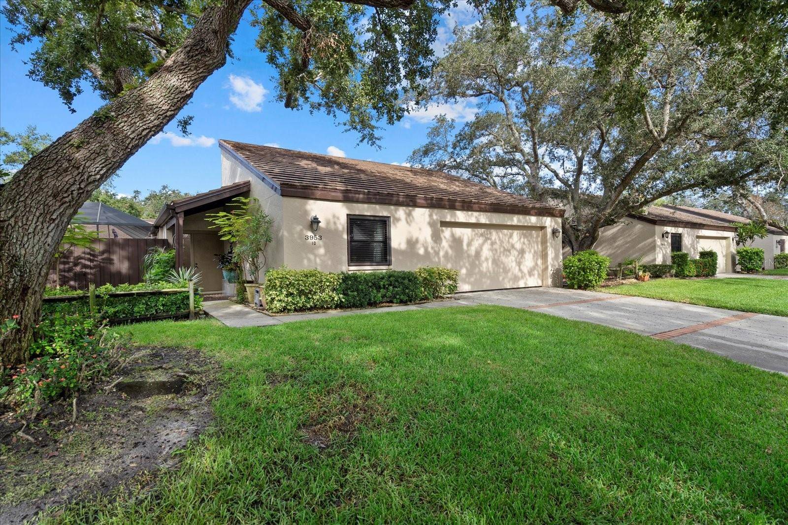 3953 GLEN OAKS MANOR DR, Sarasota, FL 34232