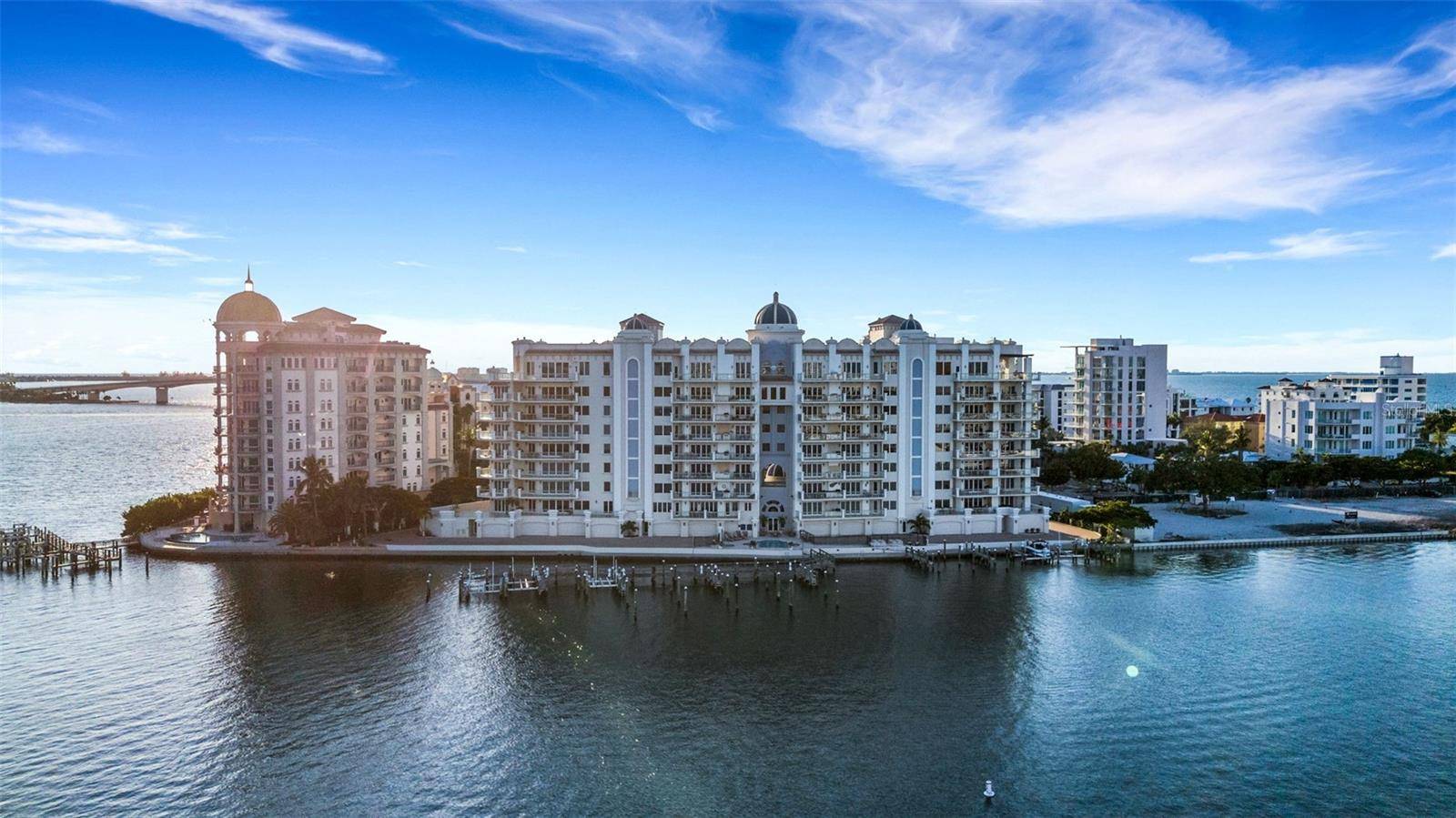 464 GOLDEN GATE PT #403, Sarasota, FL 34236