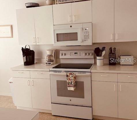 8735 OLDE HICKORY AVE #8302, Sarasota, FL 34238