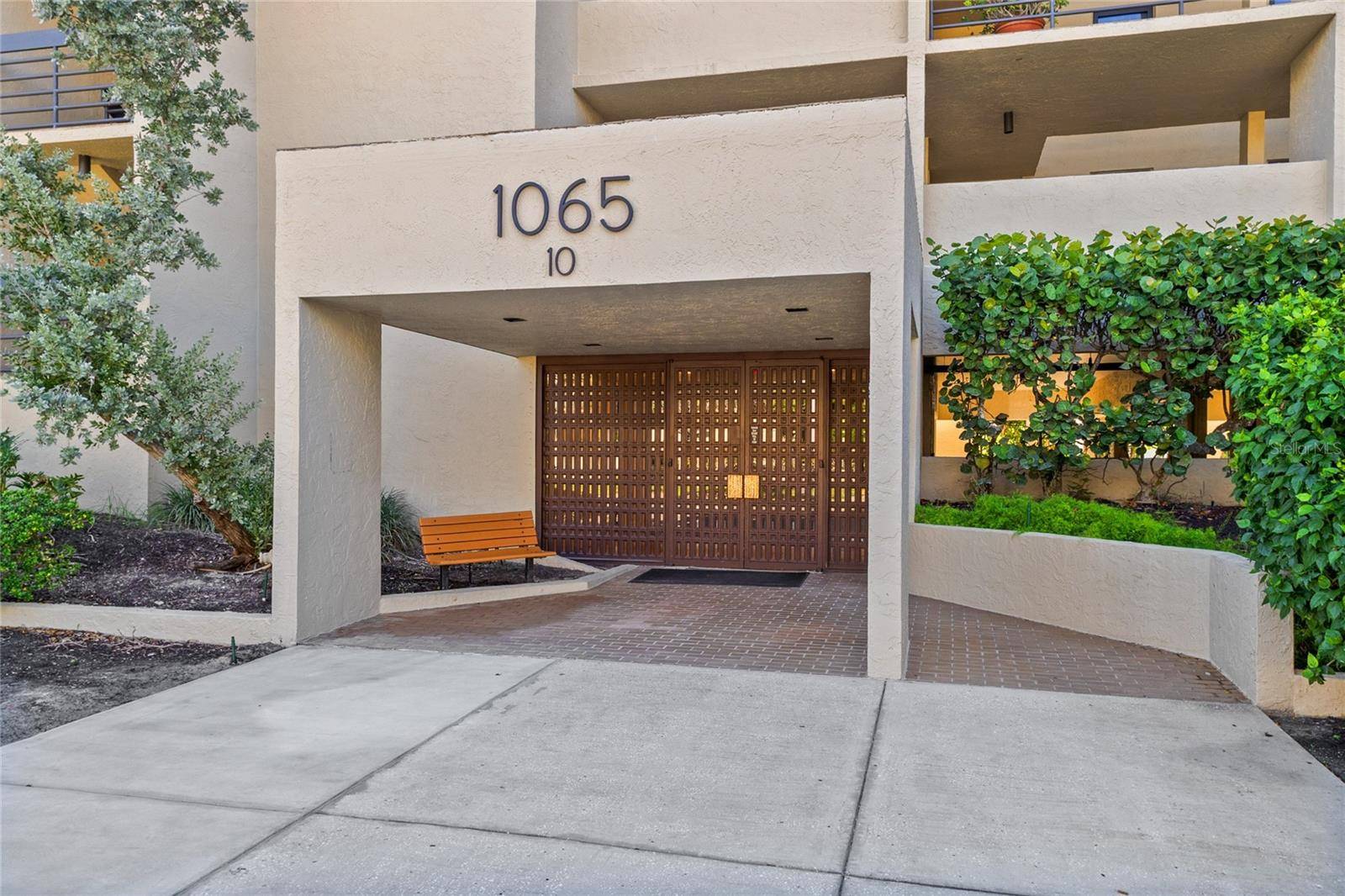 1065 GULF OF MEXICO DR #402, Longboat Key, FL 34228