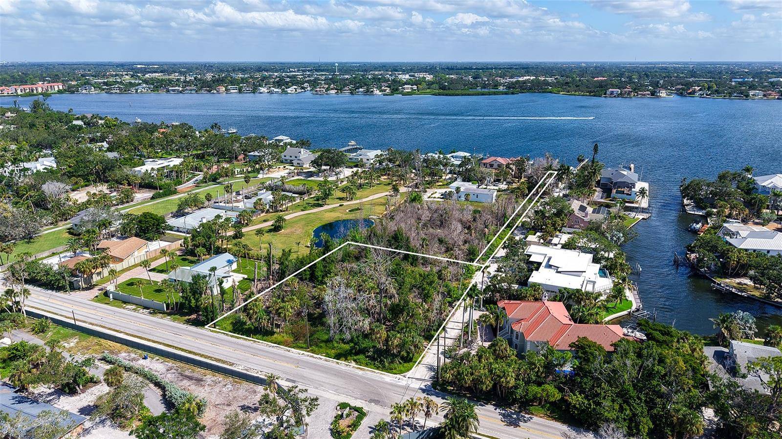 7401-A MIDNIGHT PASS RD #A, Sarasota, FL 34242