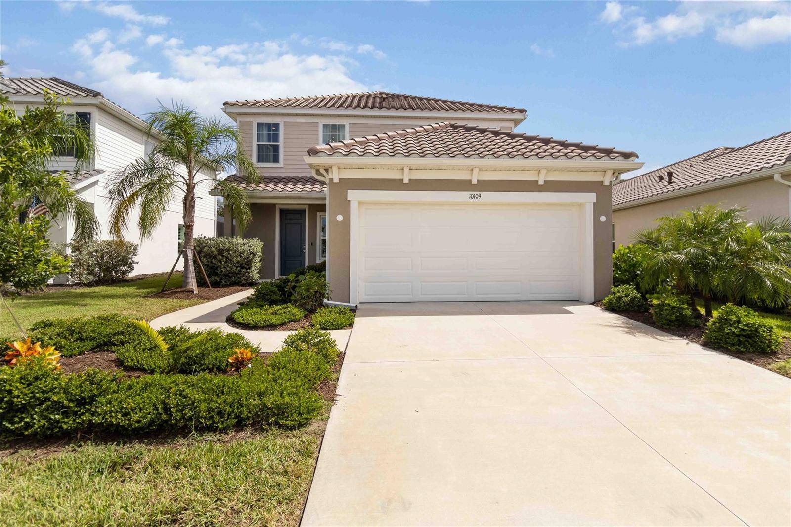 10109 CANAVERAL CIR, Sarasota, FL 34241