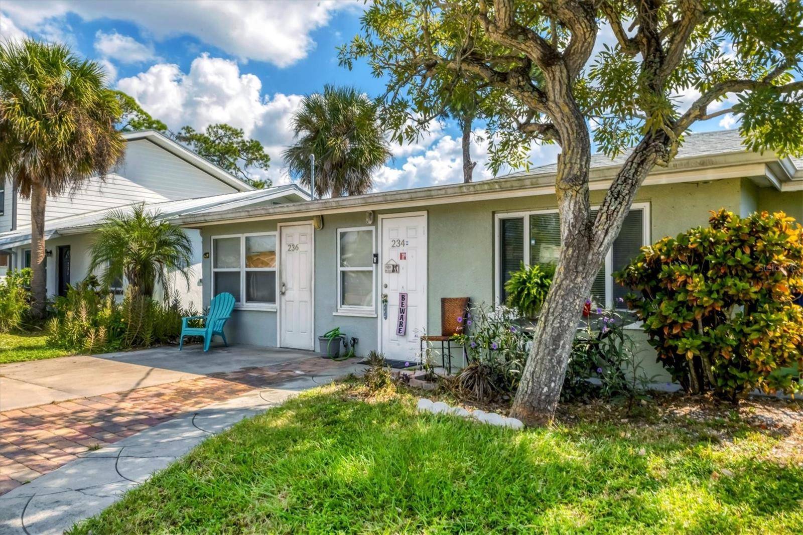 234/236 COLONIA LN E, Nokomis, FL 34275