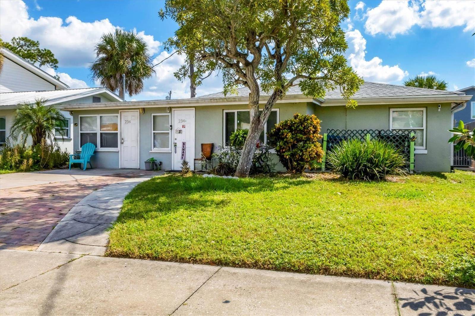 234/236 COLONIA LN E, Nokomis, FL 34275