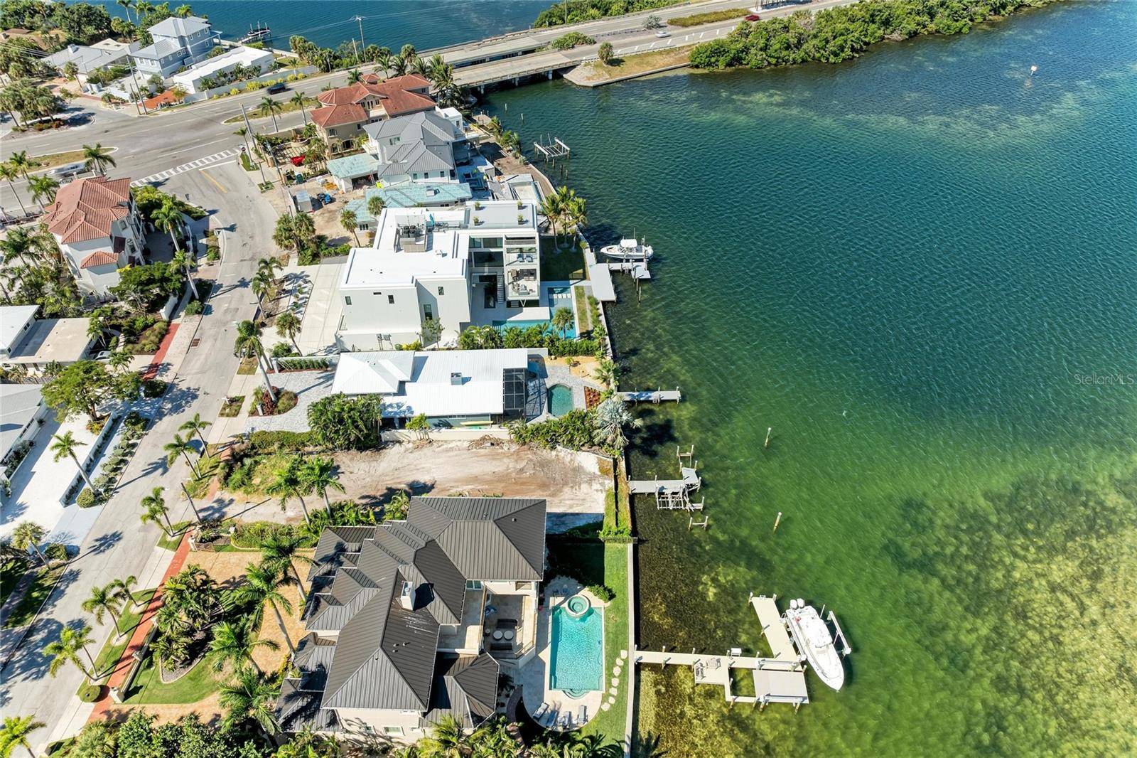 244 N WASHINGTON DR, Sarasota, FL 34236