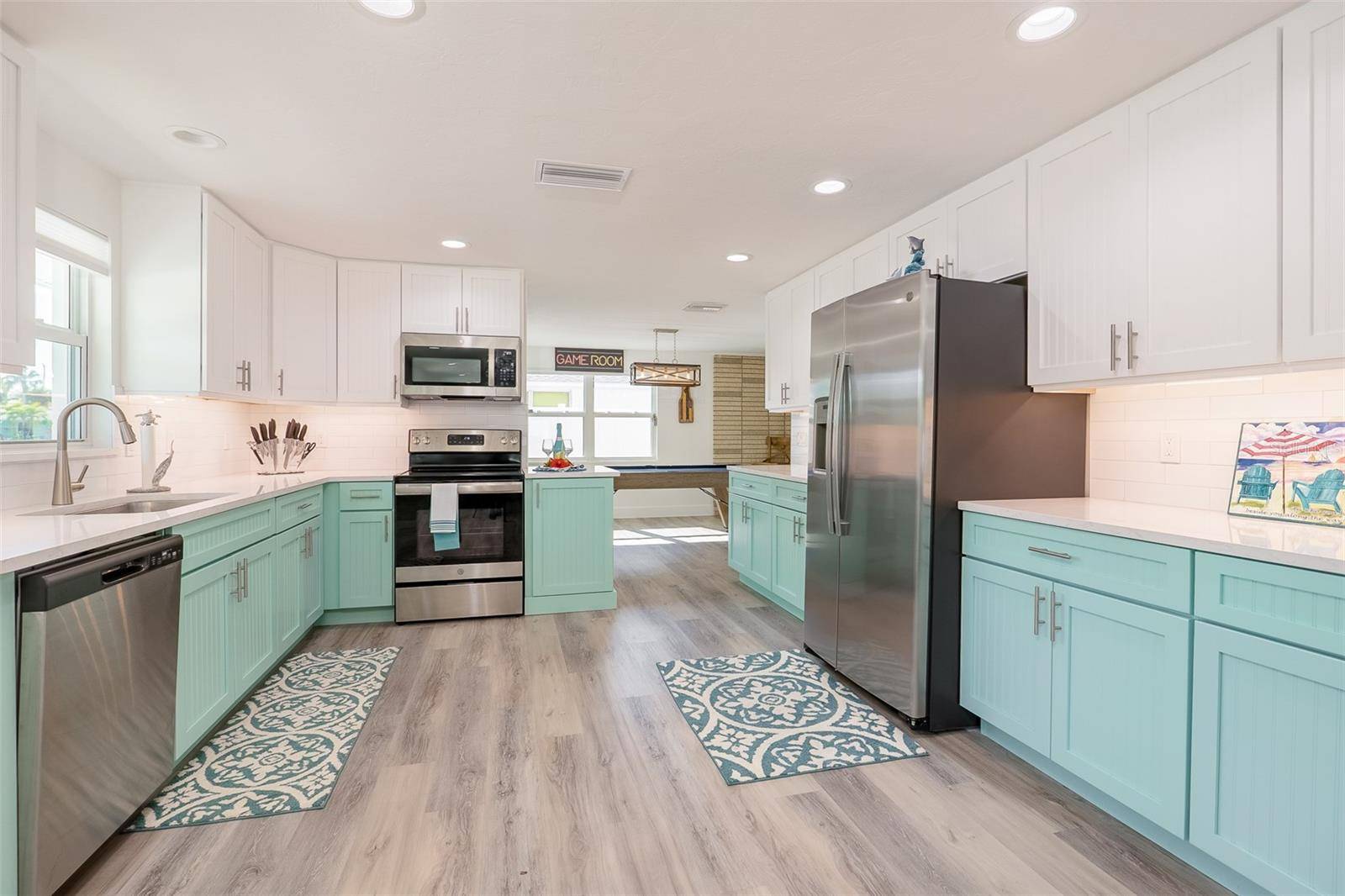 408 71ST ST, Holmes Beach, FL 34217