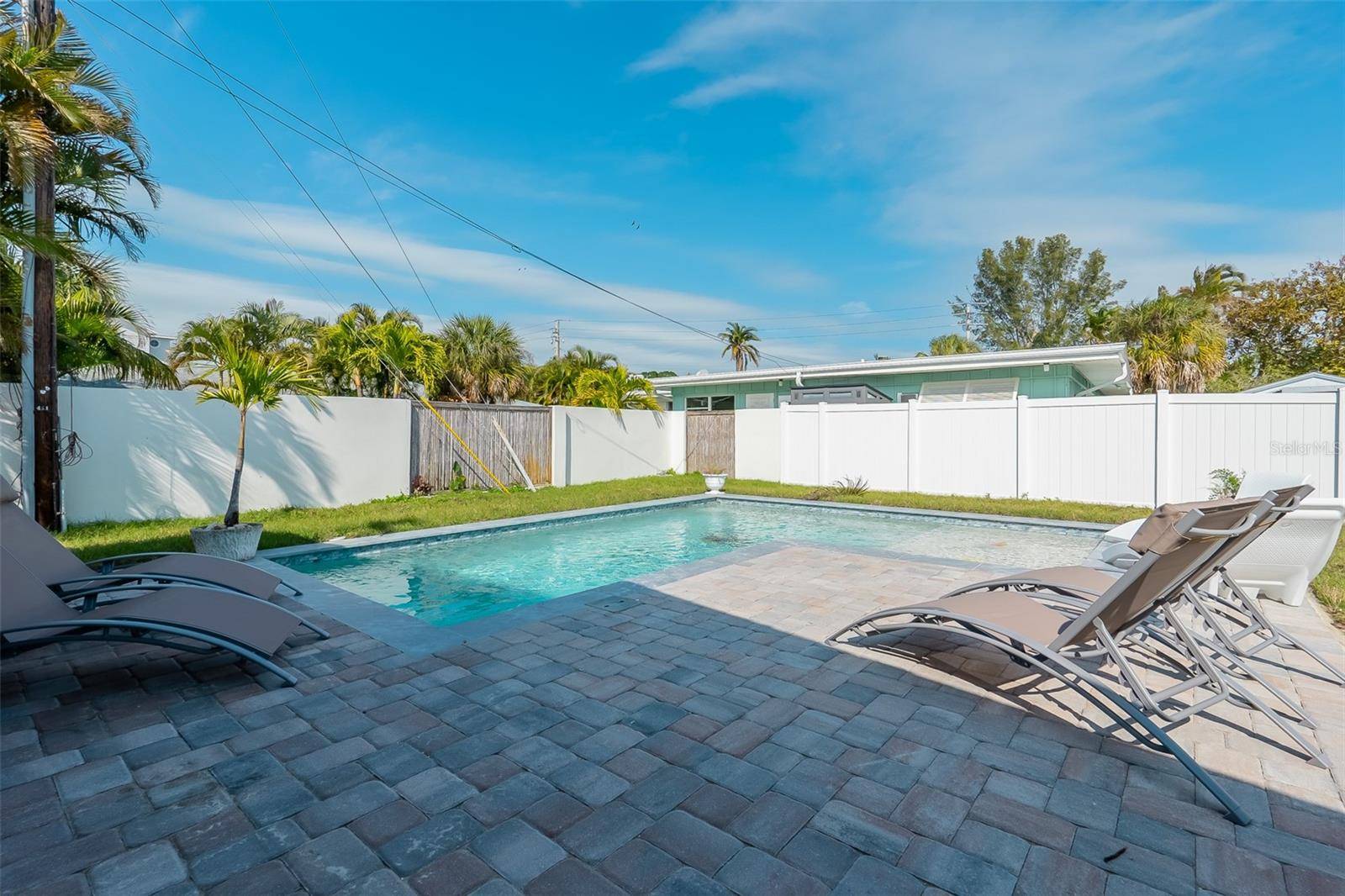 408 71ST ST, Holmes Beach, FL 34217