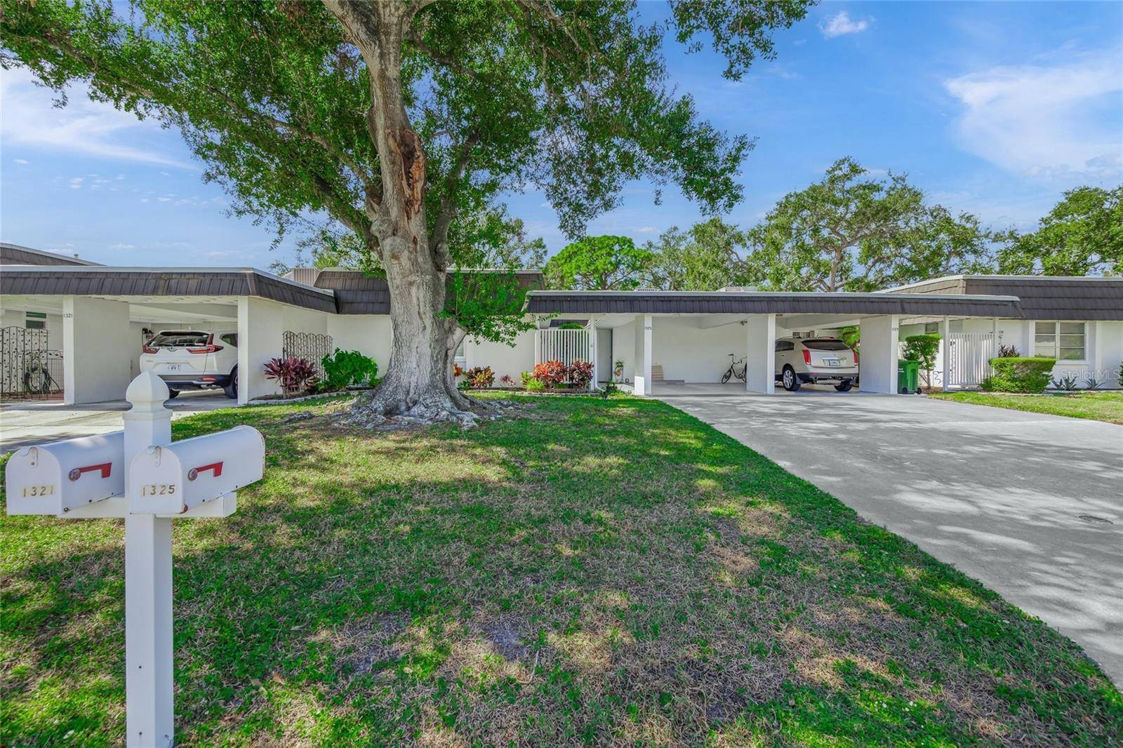 1325 GLEN OAKS DR E #133, Sarasota, FL 34232