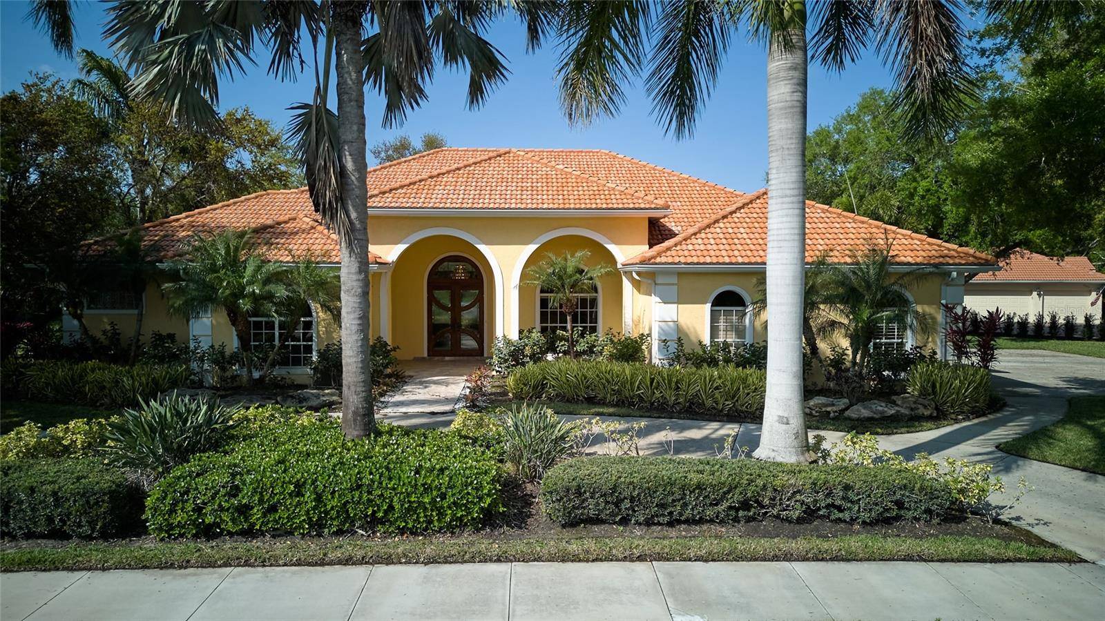 3718 BOCA POINTE DR, Sarasota, FL 34238