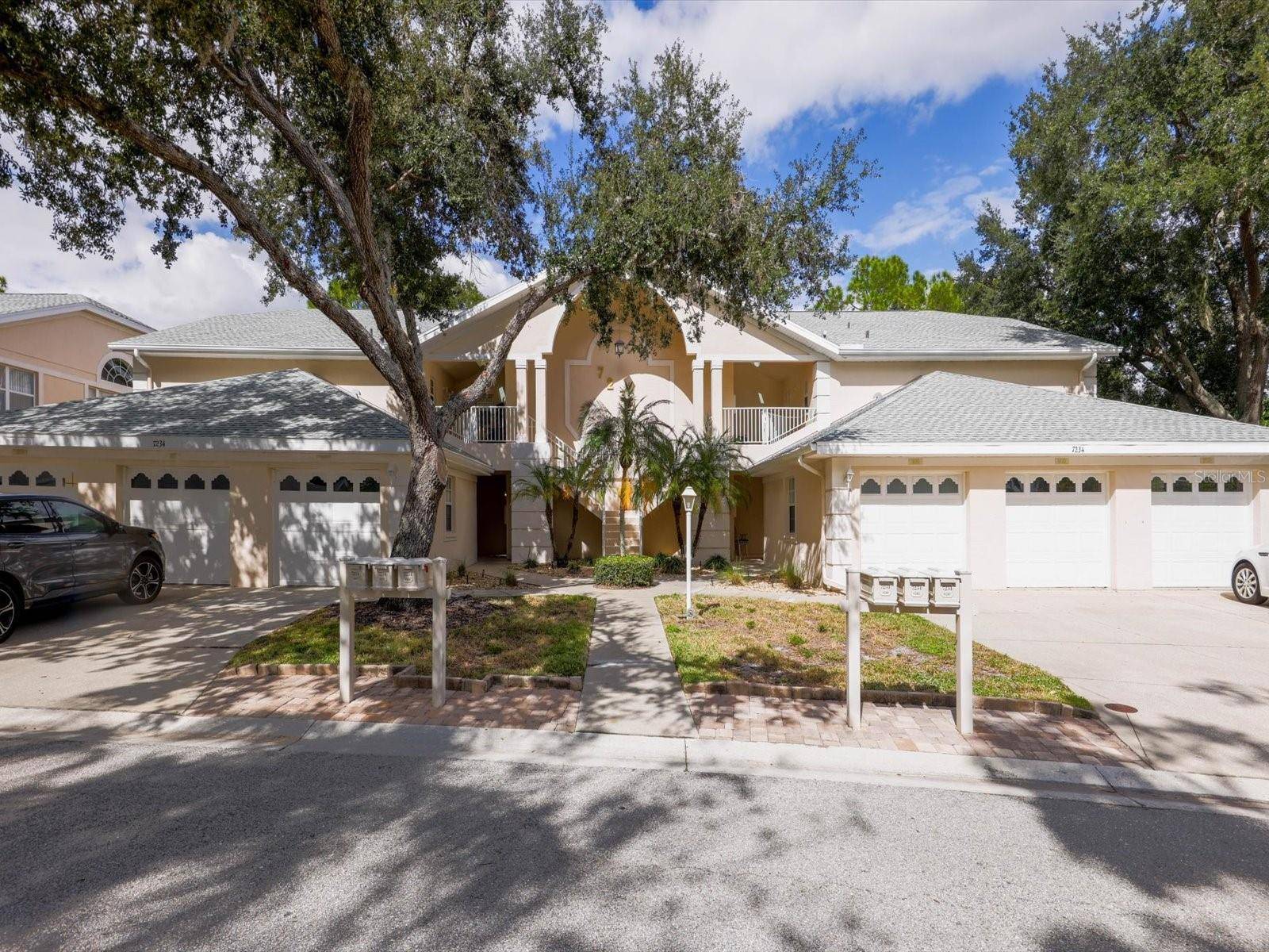 7234 ELEANOR CIR #203, Sarasota, FL 34243