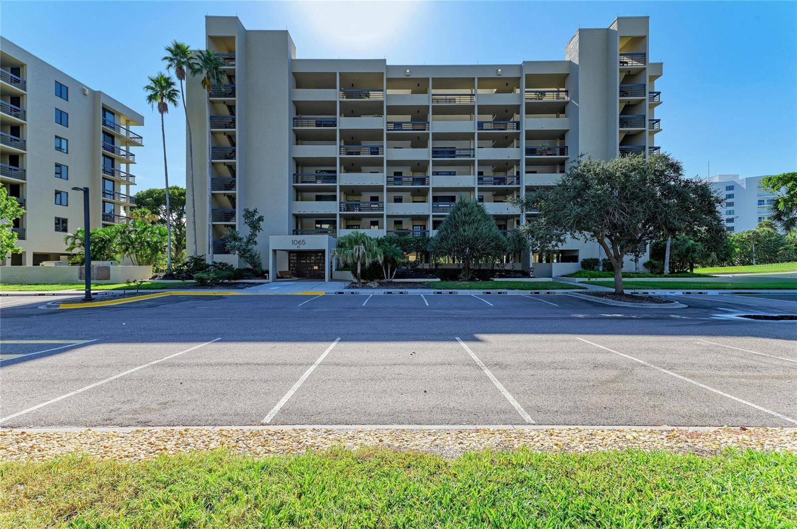 1065 GULF OF MEXICO DR #201, Longboat Key, FL 34228