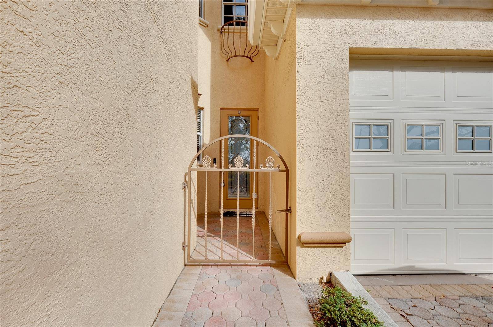 3975 SQUARE EAST LN #9, Sarasota, FL 34238