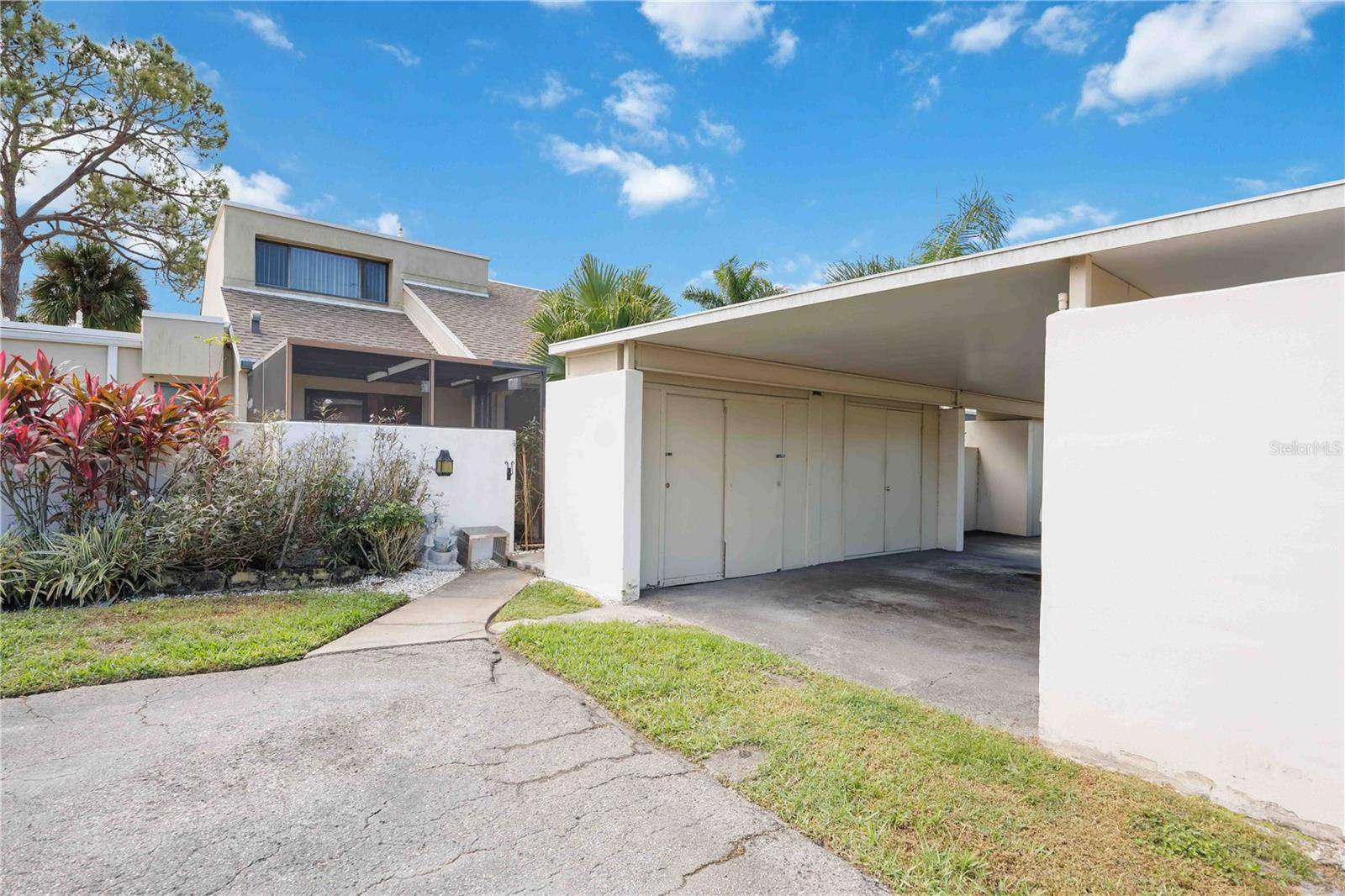2767 HORSESHOE CT #Q-3, Sarasota, FL 34235