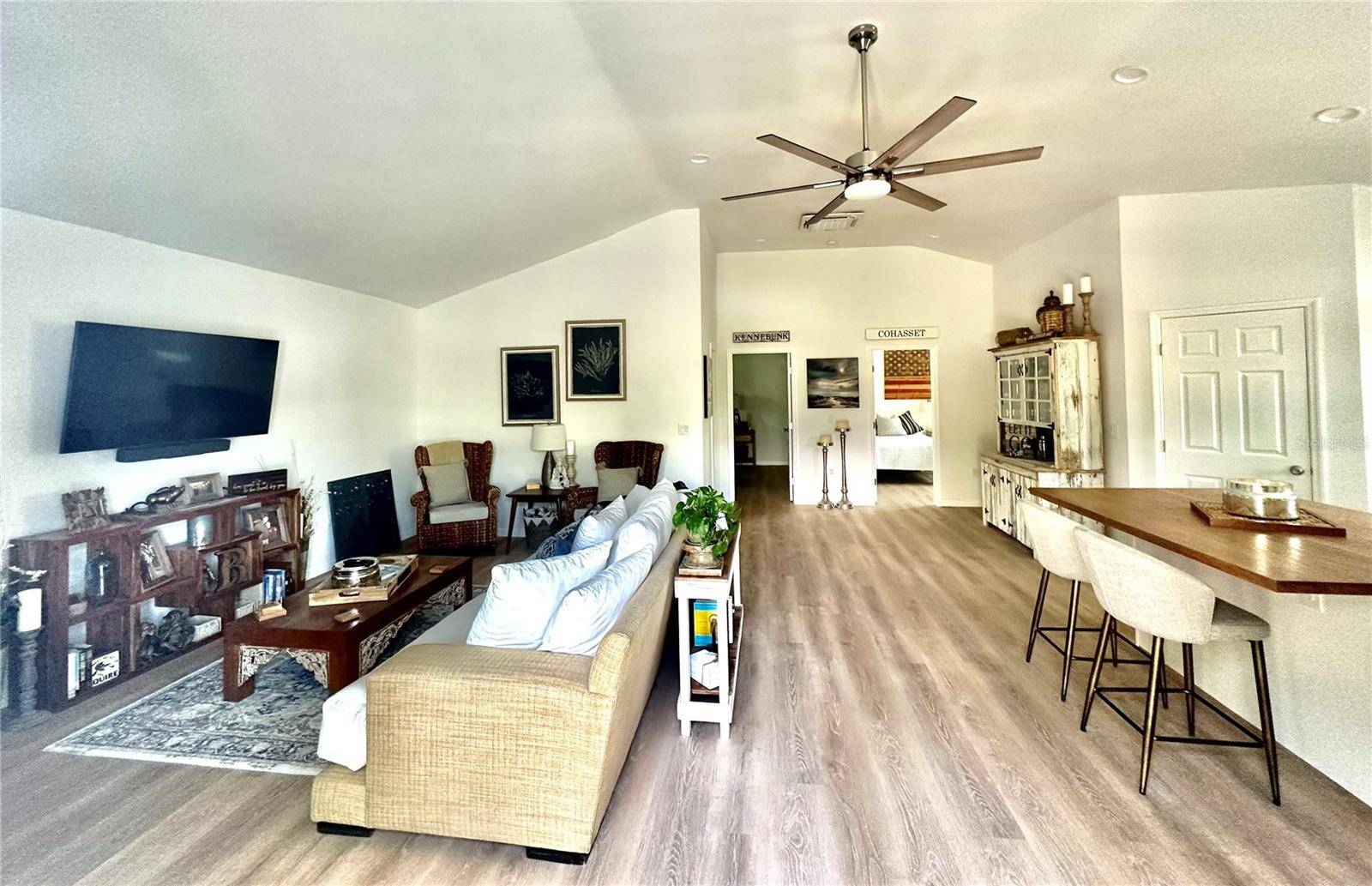 7233 MIDNIGHT PASS RD, Sarasota, FL 34242