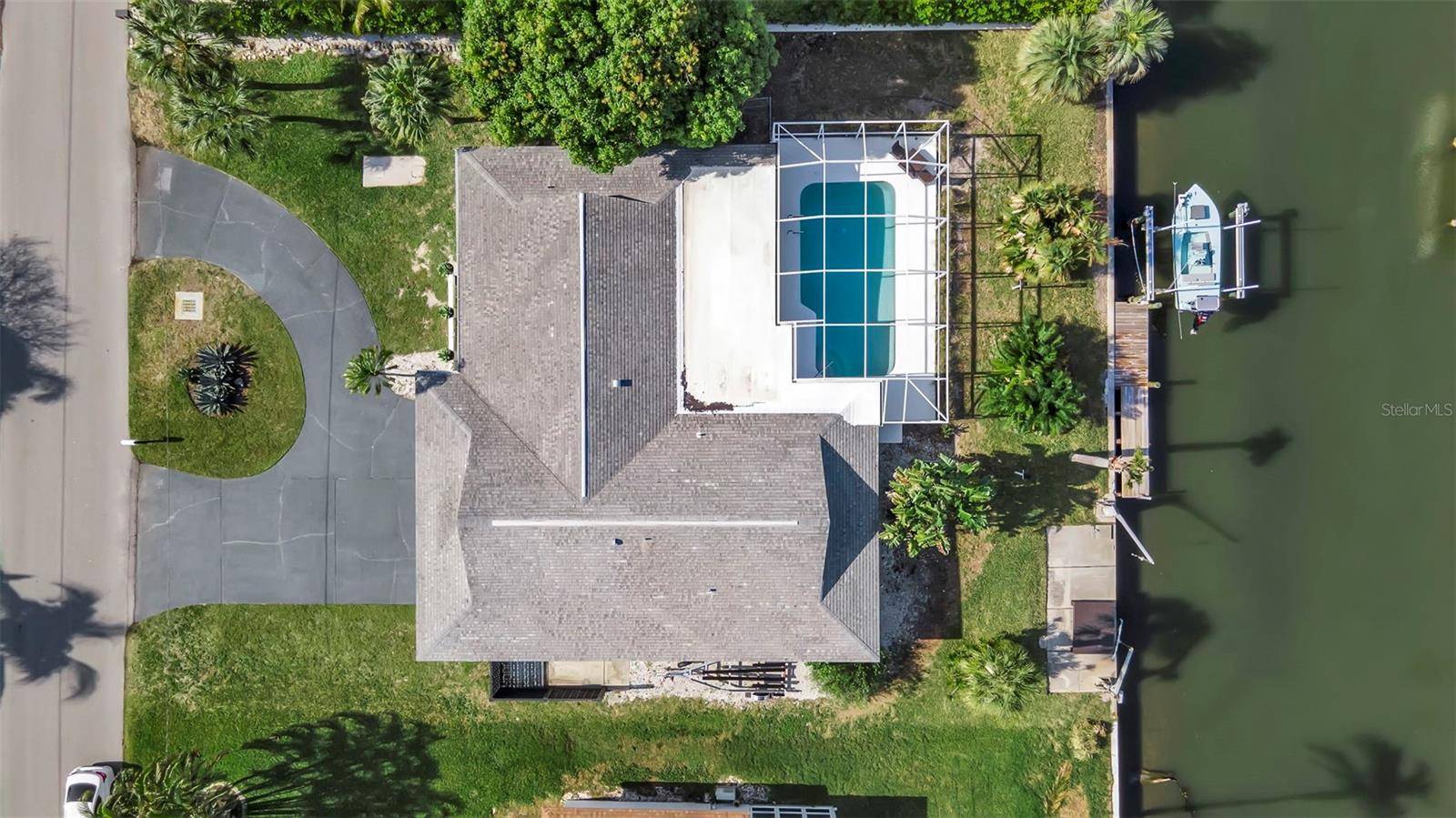 1649 STANFORD LN, Sarasota, FL 34231