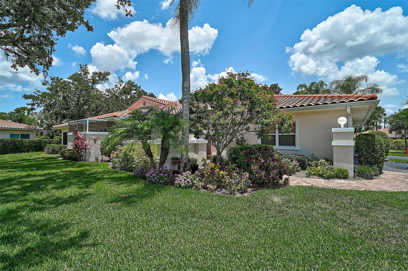 7341 GOLF POINTE CIR, Sarasota, FL 34243