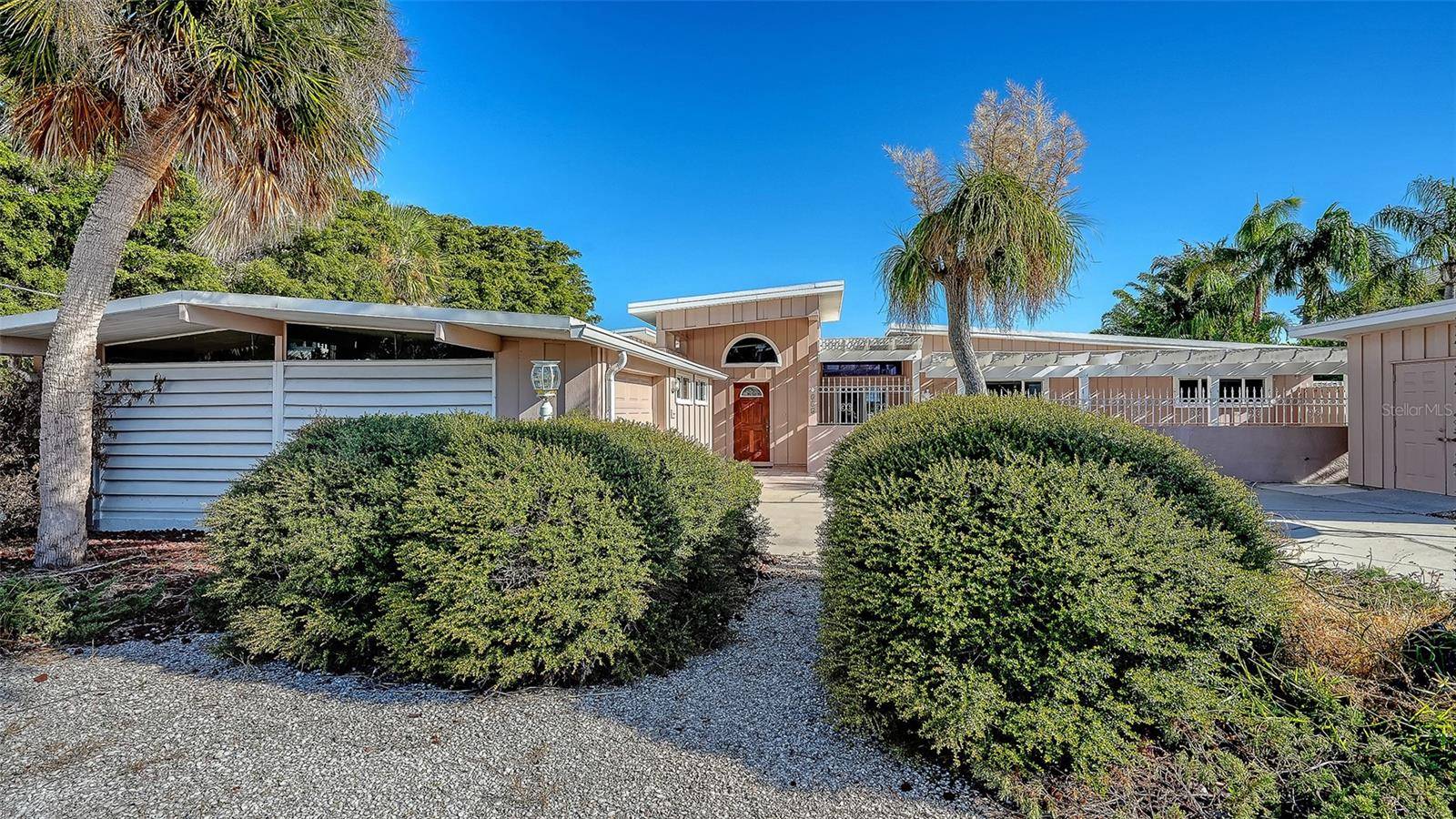 355 S SHORE DR, Sarasota, FL 34234