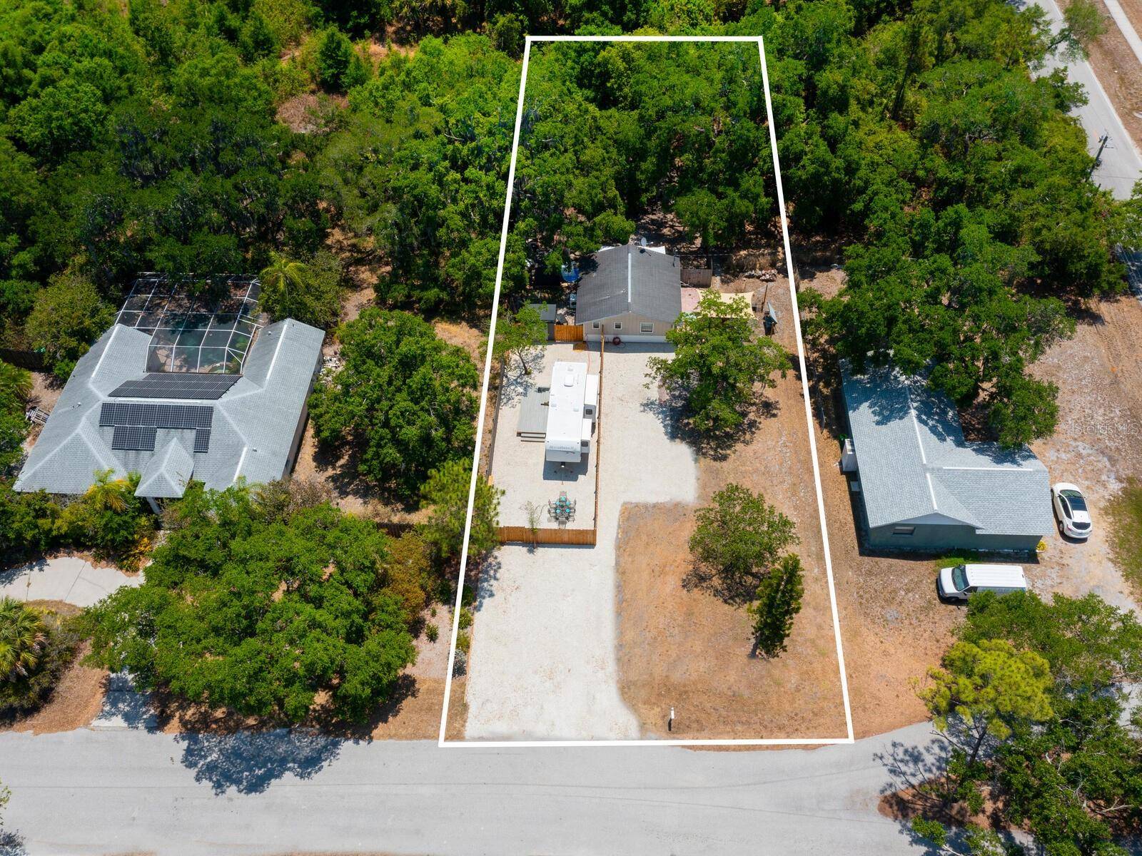 3200 TOBERO LN, Sarasota, FL 34235