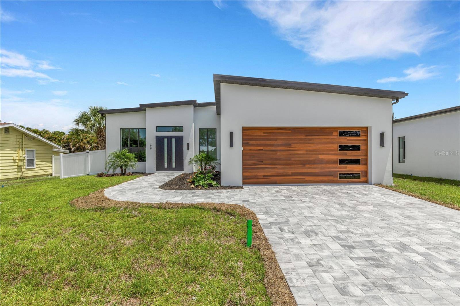 2069 HIBISCUS ST, Sarasota, FL 34239
