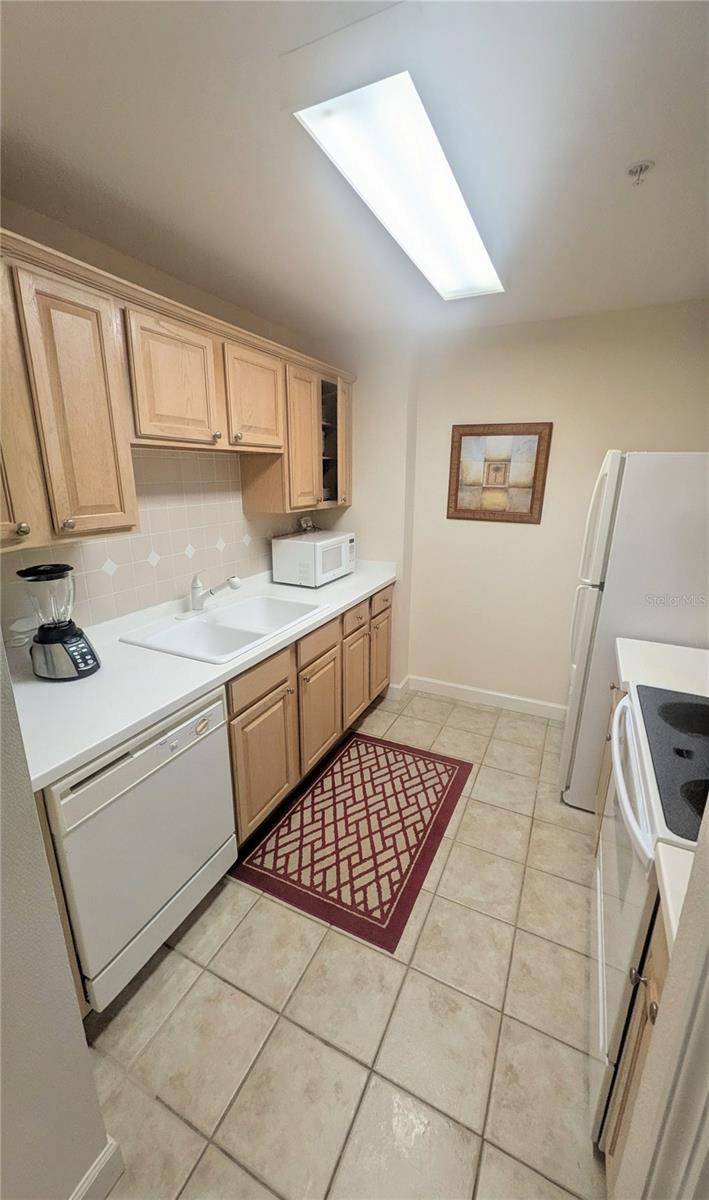 750 N TAMIAMI TRL #1204, Sarasota, FL 34236