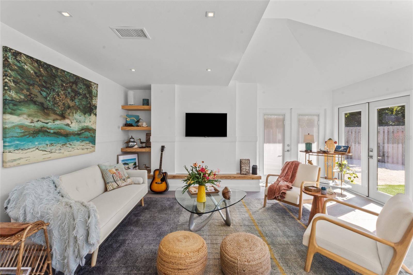 624 SAINT JUDES DR, Longboat Key, FL 34228