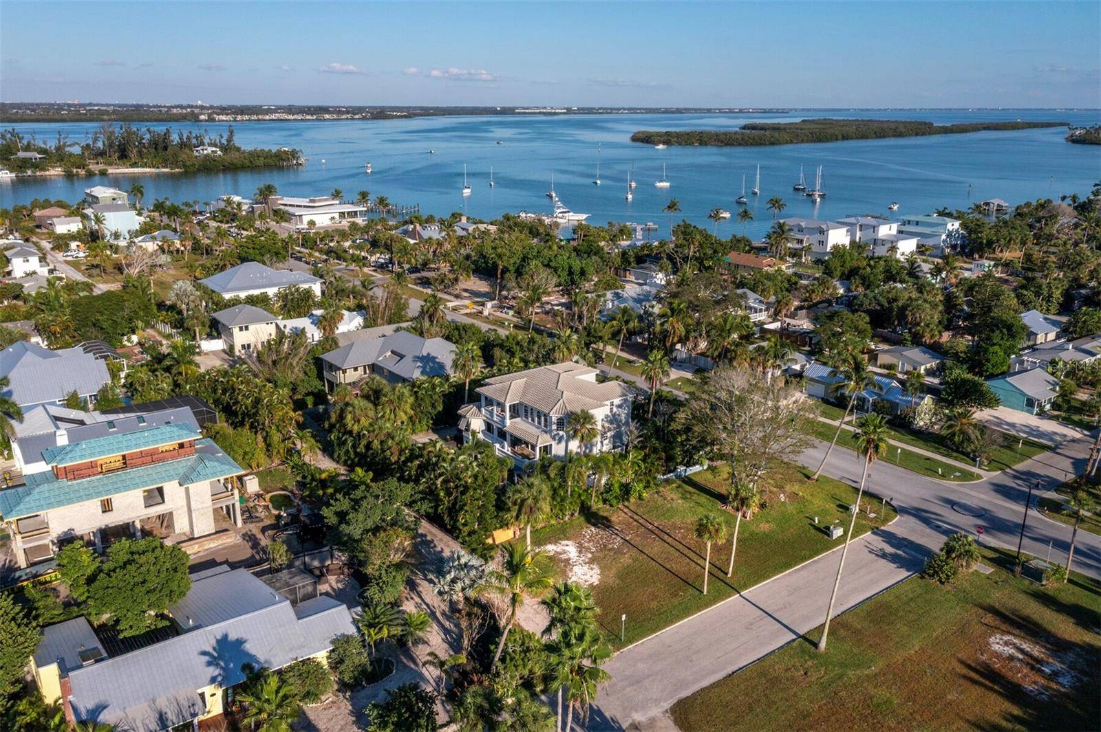 641 BROADWAY ST, Longboat Key, FL 34228