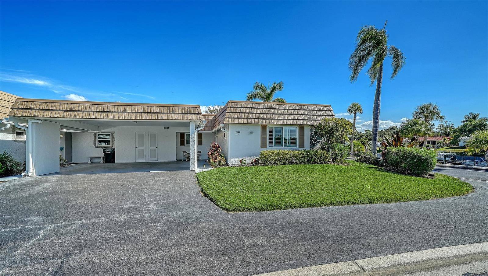 2657 RIVERBLUFF Pkwy #V122, Sarasota, FL 34231